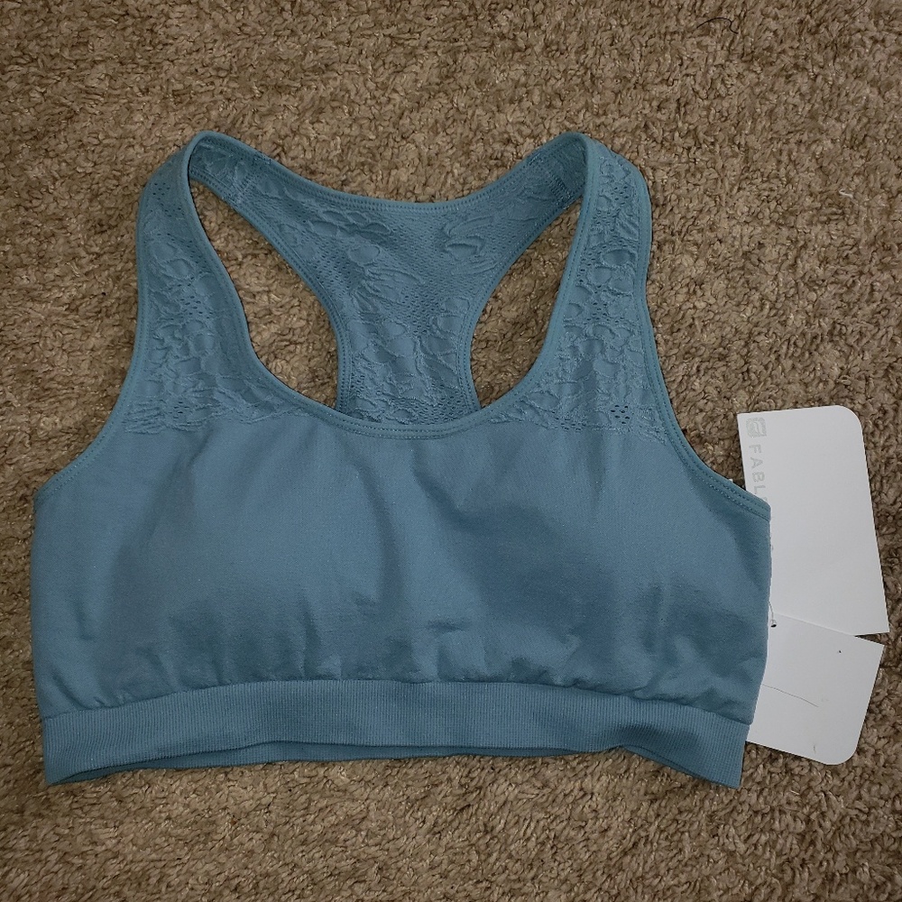 Seamless Fabletics bra